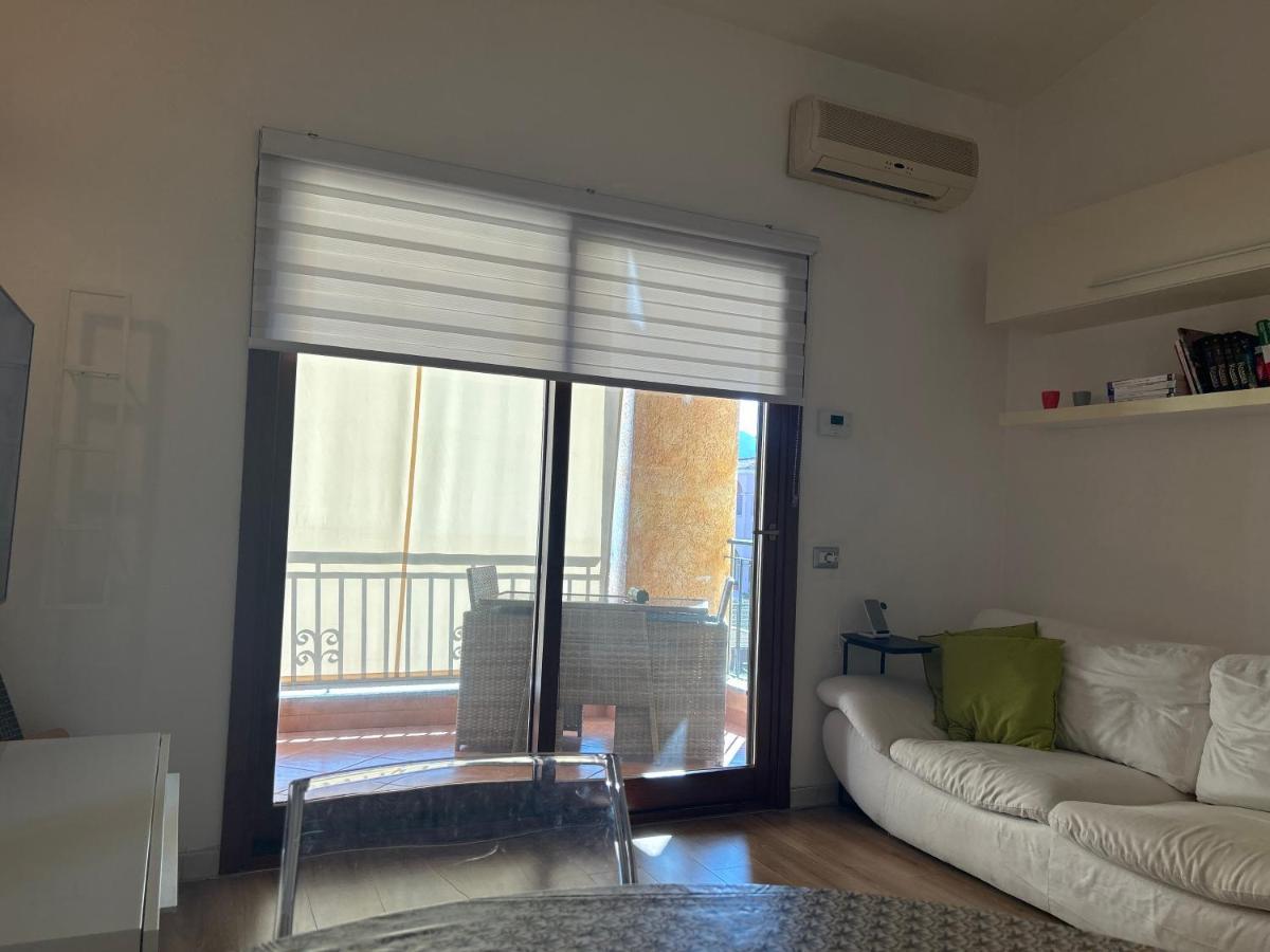 P. Home La Maddalena  Екстериор снимка